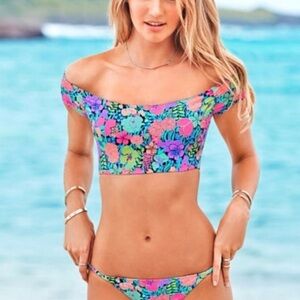 VS Floral Bikini Top 👙